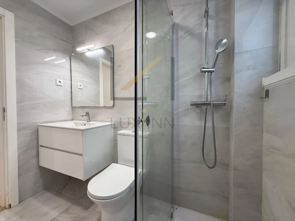 Apartamento T1 para Arrendamento em São Vicente Foto 9