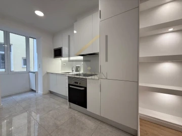 Apartamento T1 para Arrendamento em São Vicente