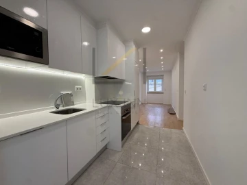 Apartamento T1 para Arrendamento em São Vicente