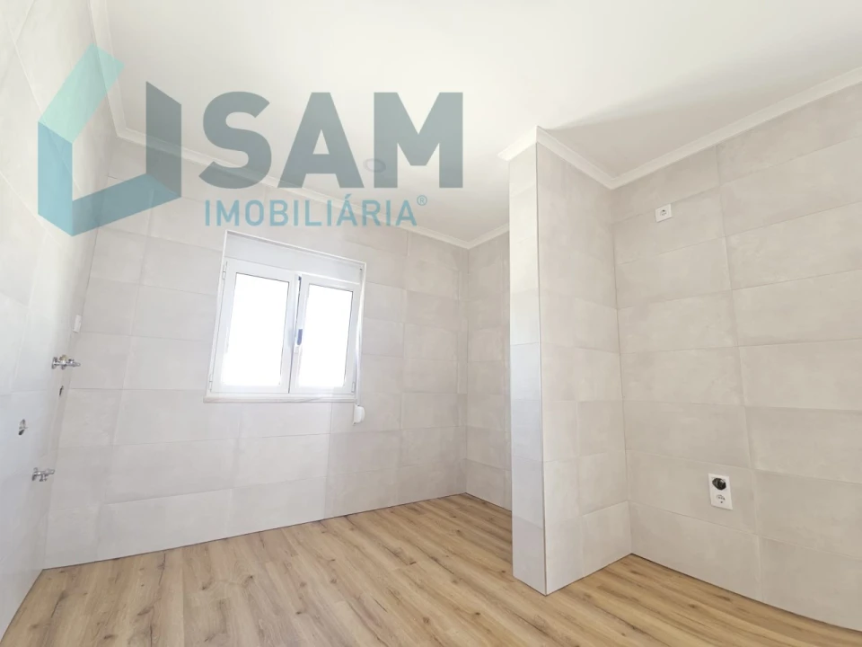 Moradia T2 para Venda em Santa Maria, São Pedro e Matacães Foto 18