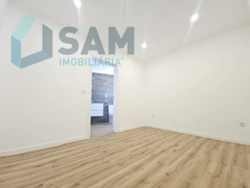 Moradia T2 para Venda em Santa Maria, São Pedro e Matacães