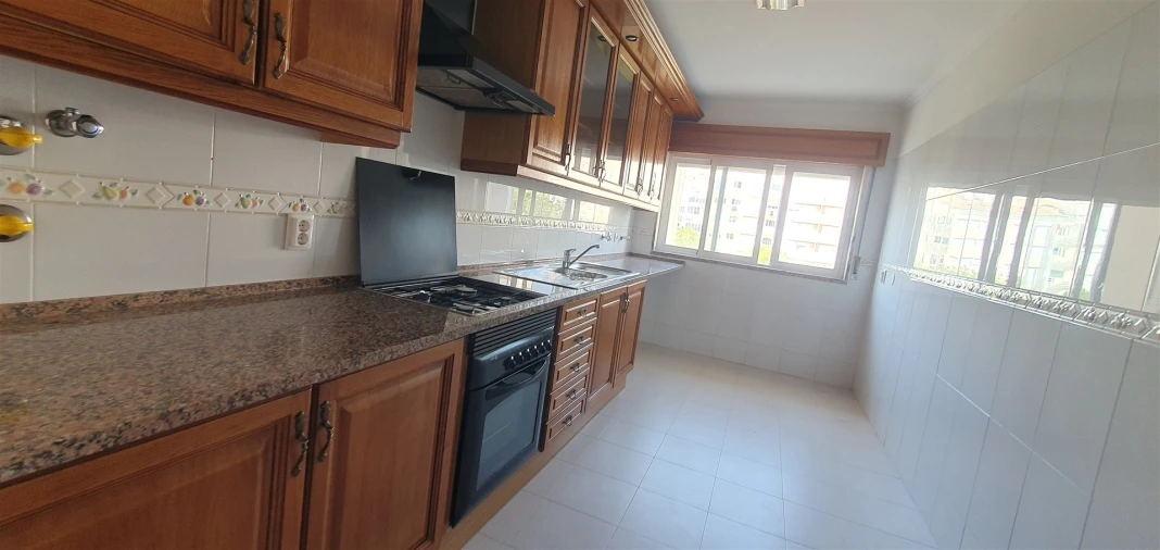 Apartamento T2 para Venda em Algueirão-Mem Martins Foto 4