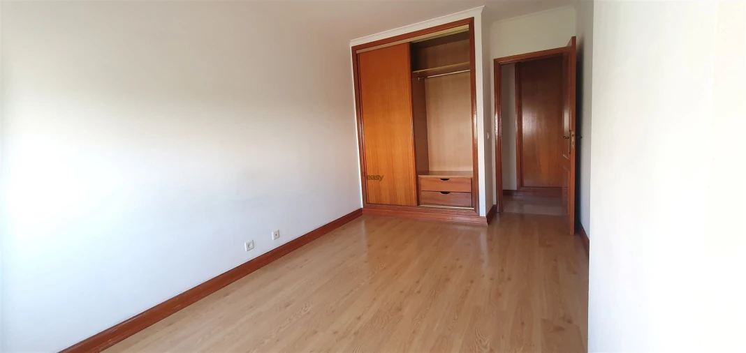 Apartamento T2 para Venda em Algueirão-Mem Martins Foto 14