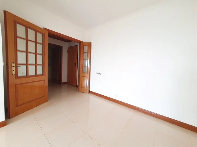 Apartamento T2 para Venda em Algueirão-Mem Martins Foto 6