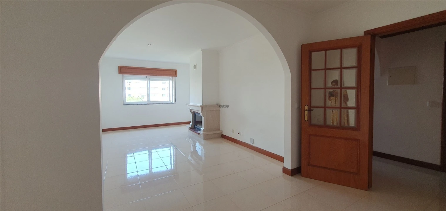 Apartamento T2 para Venda em Algueirão-Mem Martins Foto 8