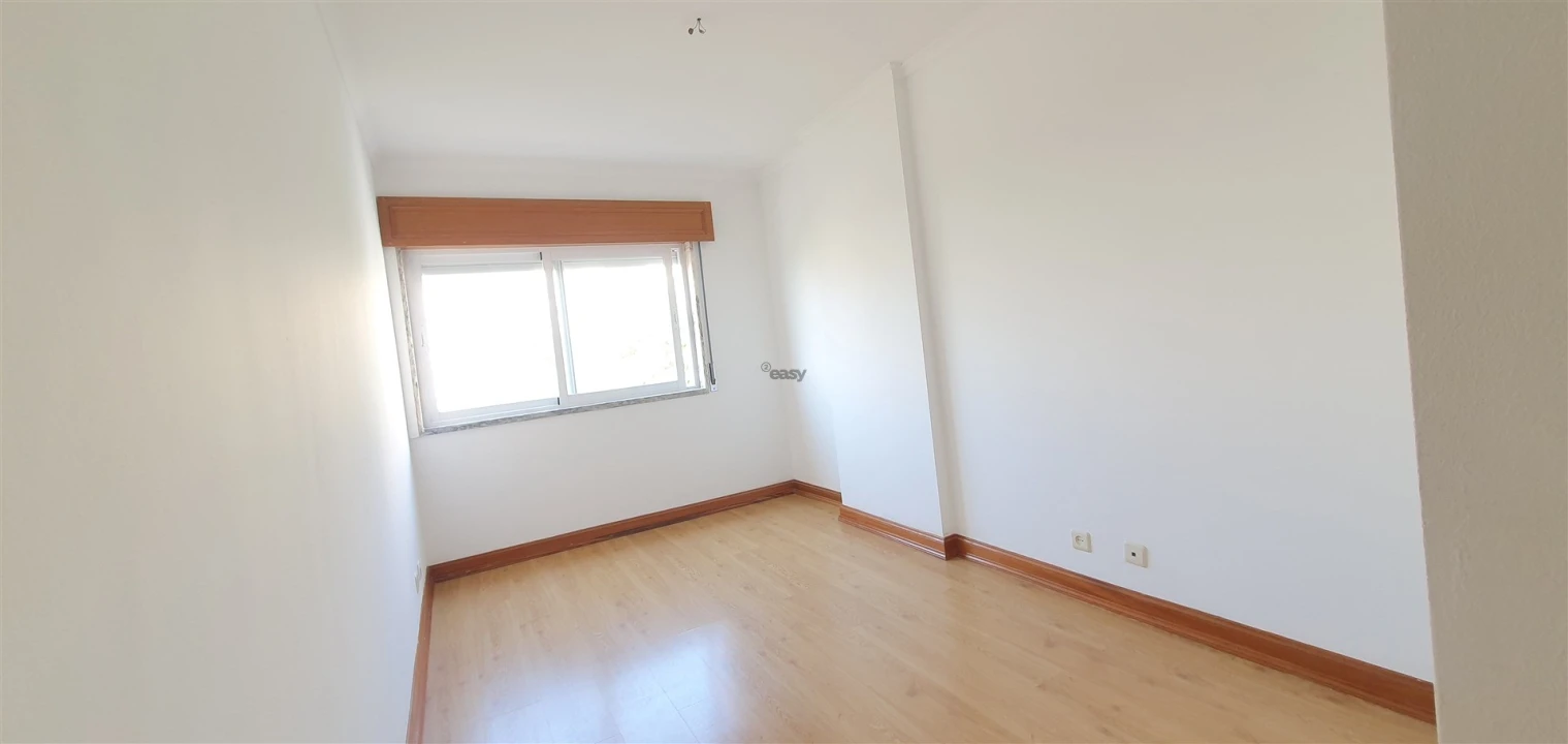 Apartamento T2 para Venda em Algueirão-Mem Martins Foto 11