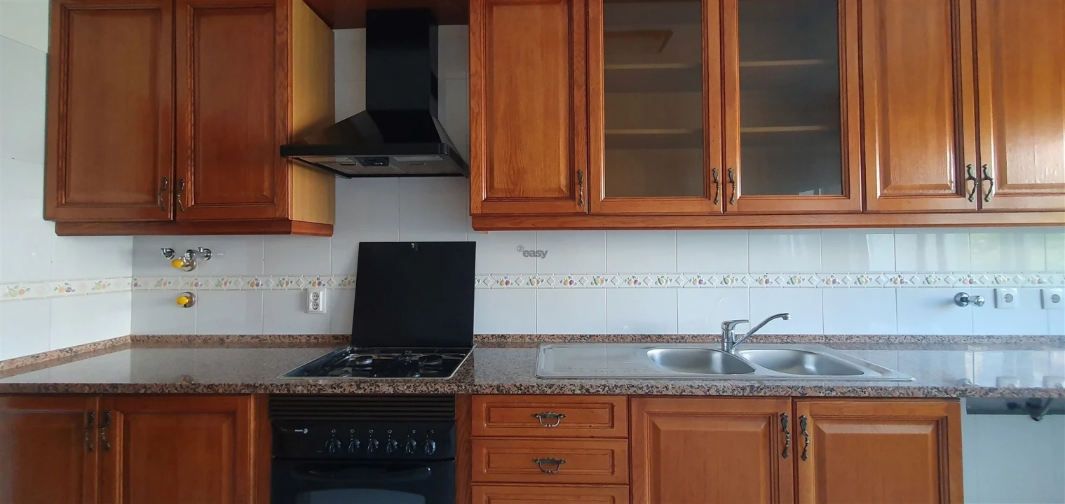 Apartamento T2 para Venda em Algueirão-Mem Martins Foto 3