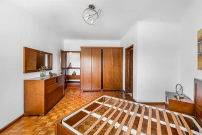 Apartamento T3 para Venda em Cristelos, Boim e Ordem