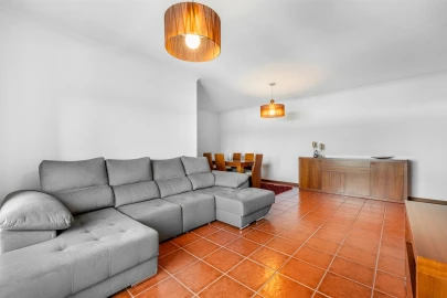 Apartamento T3 para Venda em Cristelos, Boim e Ordem