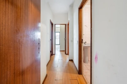 Apartamento T3 para Venda em Póvoa de Varzim, Beiriz e Argivai