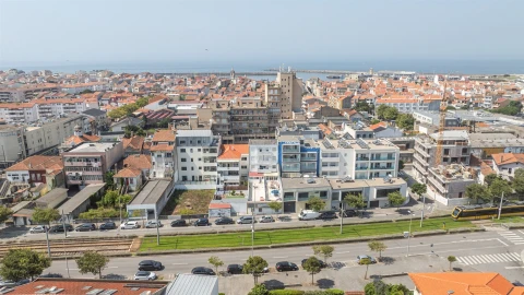 Apartamento T3 para Venda em Póvoa de Varzim, Beiriz e Argivai