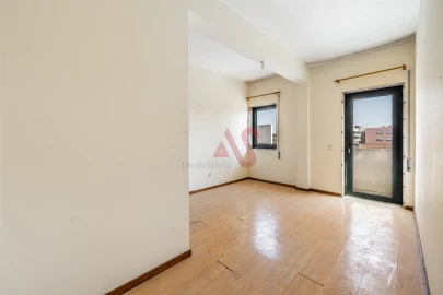 Apartamento T3 para Venda em Póvoa de Varzim, Beiriz e Argivai