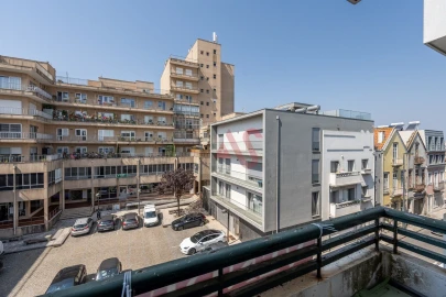 Apartamento T3 para Venda em Póvoa de Varzim, Beiriz e Argivai