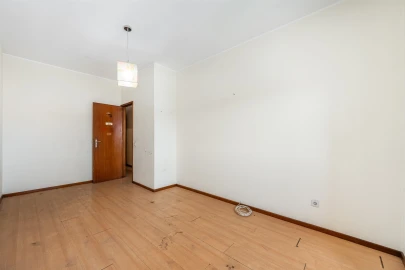 Apartamento T3 para Venda em Póvoa de Varzim, Beiriz e Argivai