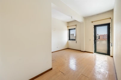 Apartamento T3 para Venda em Póvoa de Varzim, Beiriz e Argivai
