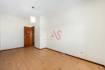 Apartamento T3 para Venda em Póvoa de Varzim, Beiriz e Argivai