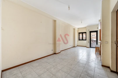 Apartamento T3 para Venda em Póvoa de Varzim, Beiriz e Argivai