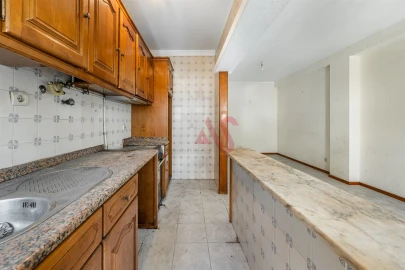 Apartamento T3 para Venda em Póvoa de Varzim, Beiriz e Argivai