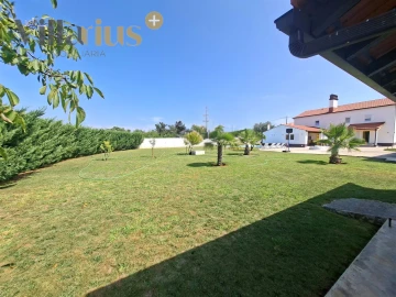 Moradia T5 para Venda em Areias e Pias
