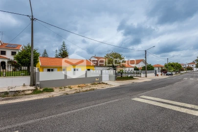 Moradia T3 para Arrendamento em Marvila, Ribeira Santarém, São Salvador, São Nicolau