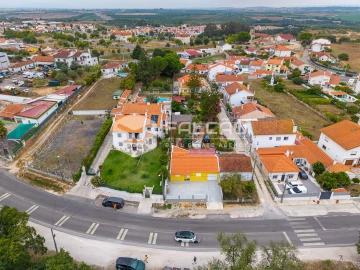 Moradia T3 para Arrendamento em Marvila, Ribeira Santarém, São Salvador, São Nicolau