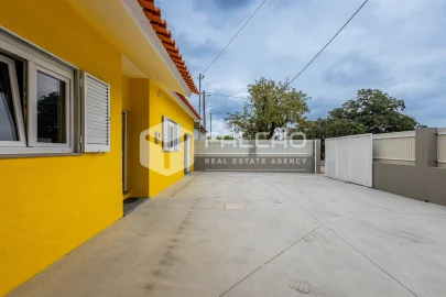 Moradia T3 para Arrendamento em Marvila, Ribeira Santarém, São Salvador, São Nicolau