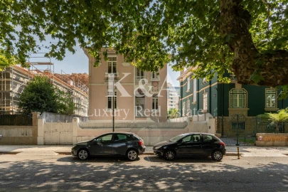 Moradia T5 para Venda em Paranhos