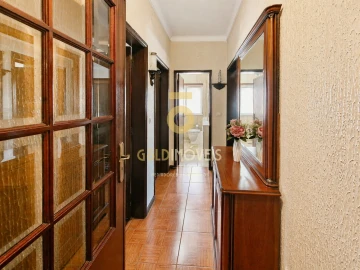 Apartamento T3 para Venda em O. Azeméis, Riba-Ul, Ul, Macinhata Seixa, Madail