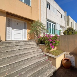 Moradia T5 para Venda em Aldoar, Foz do Douro e Nevogilde