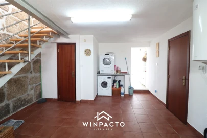Moradia T2 para Venda em Lapa do Lobo