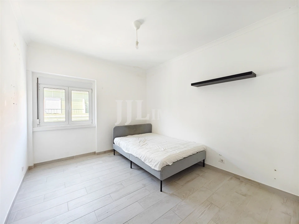 Apartamento T3 para Venda em Almada, Cova da Piedade, Pragal e Cacilhas Foto 7