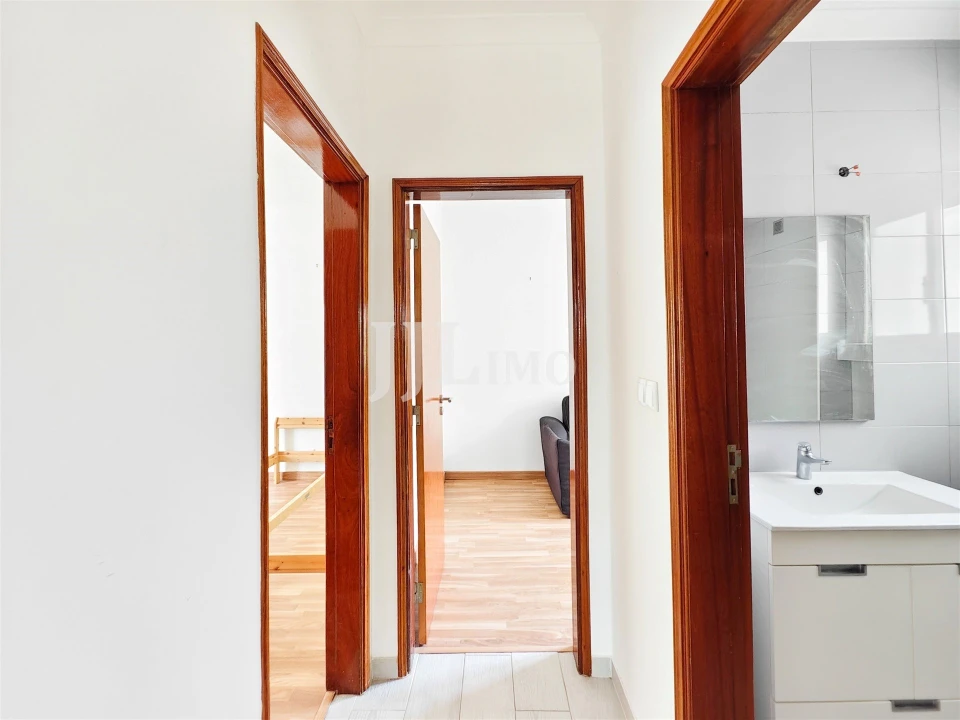 Apartamento T3 para Venda em Almada, Cova da Piedade, Pragal e Cacilhas Foto 12