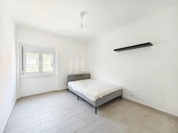 Apartamento T3 para Venda em Almada, Cova da Piedade, Pragal e Cacilhas