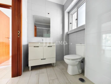 Apartamento T3 para Venda em Almada, Cova da Piedade, Pragal e Cacilhas