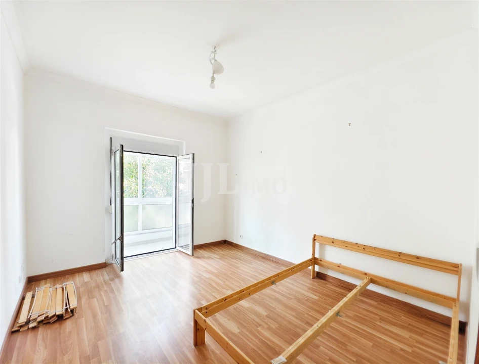 Apartamento T3 para Venda em Almada, Cova da Piedade, Pragal e Cacilhas Foto 13