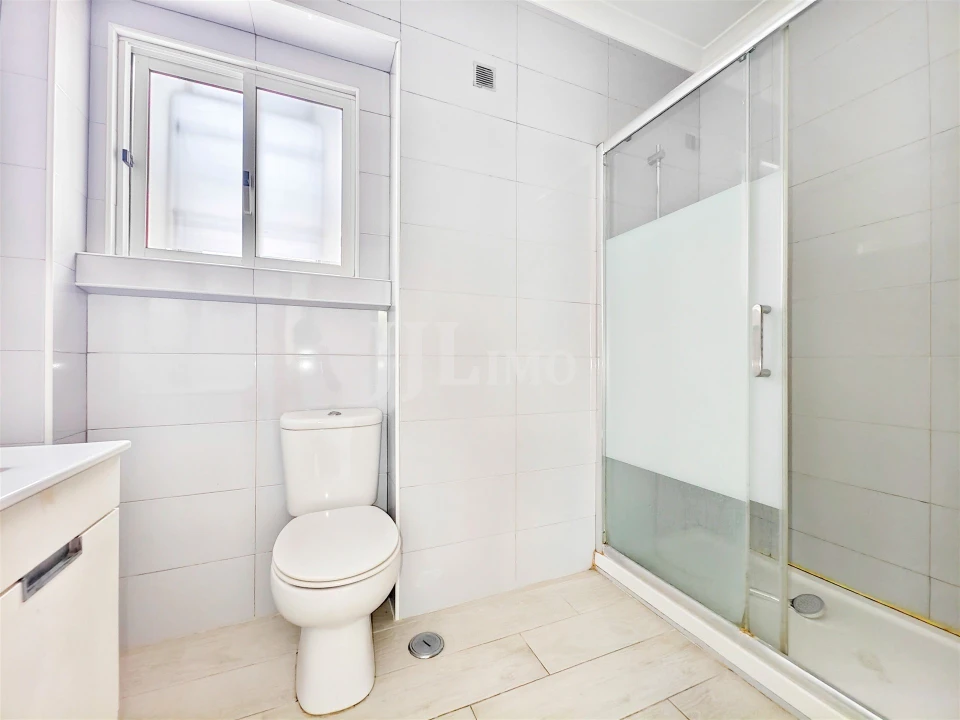 Apartamento T3 para Venda em Almada, Cova da Piedade, Pragal e Cacilhas Foto 18