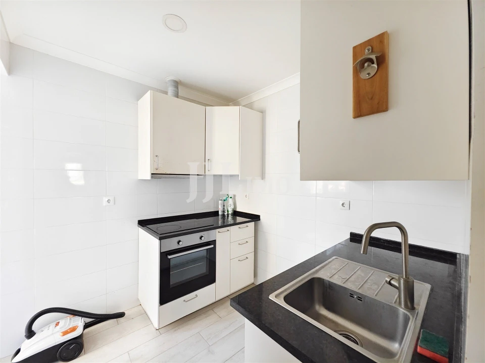 Apartamento T3 para Venda em Almada, Cova da Piedade, Pragal e Cacilhas Foto 9