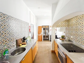 Apartamento T3 para Arrendamento em Santa Maria Maior