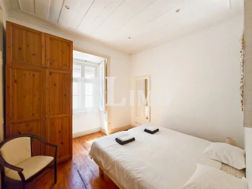 Apartamento T3 para Arrendamento em Santa Maria Maior