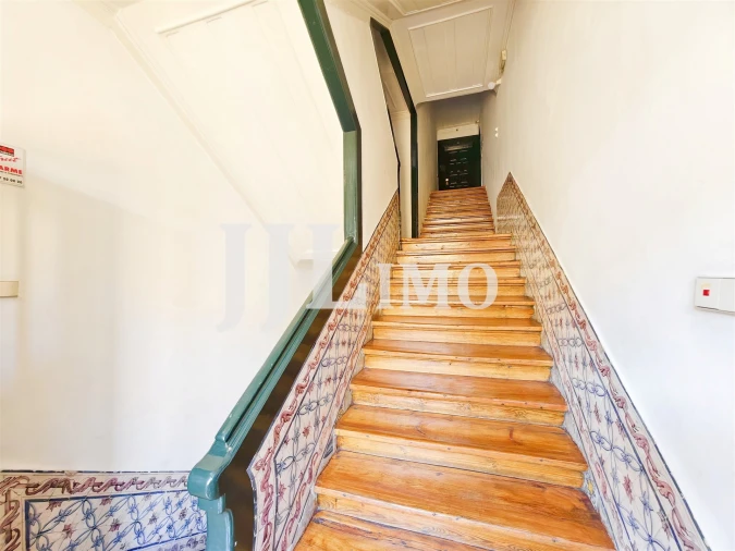 Apartamento T3 para Arrendamento em Santa Maria Maior Foto 3