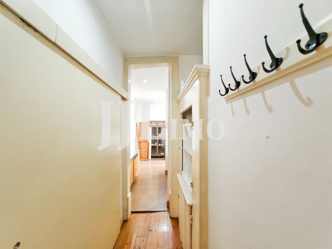 Apartamento T3 para Arrendamento em Santa Maria Maior Foto 24