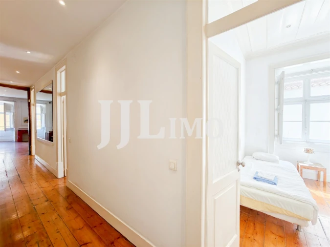 Apartamento T3 para Arrendamento em Santa Maria Maior Foto 20