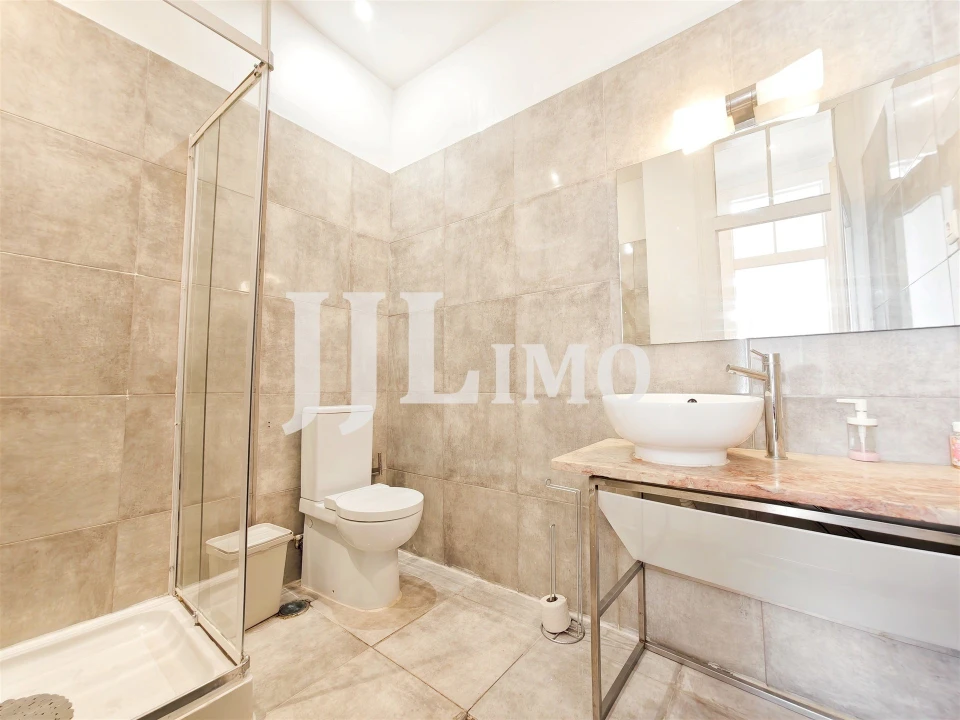Apartamento T3 para Arrendamento em Santa Maria Maior Foto 22