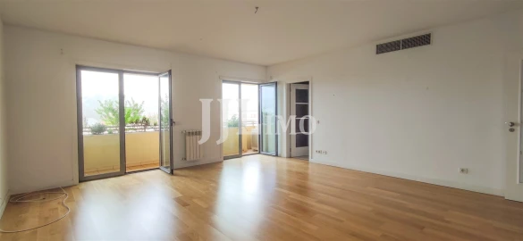 Apartamento T2 para Arrendamento em São Domingos de Benfica