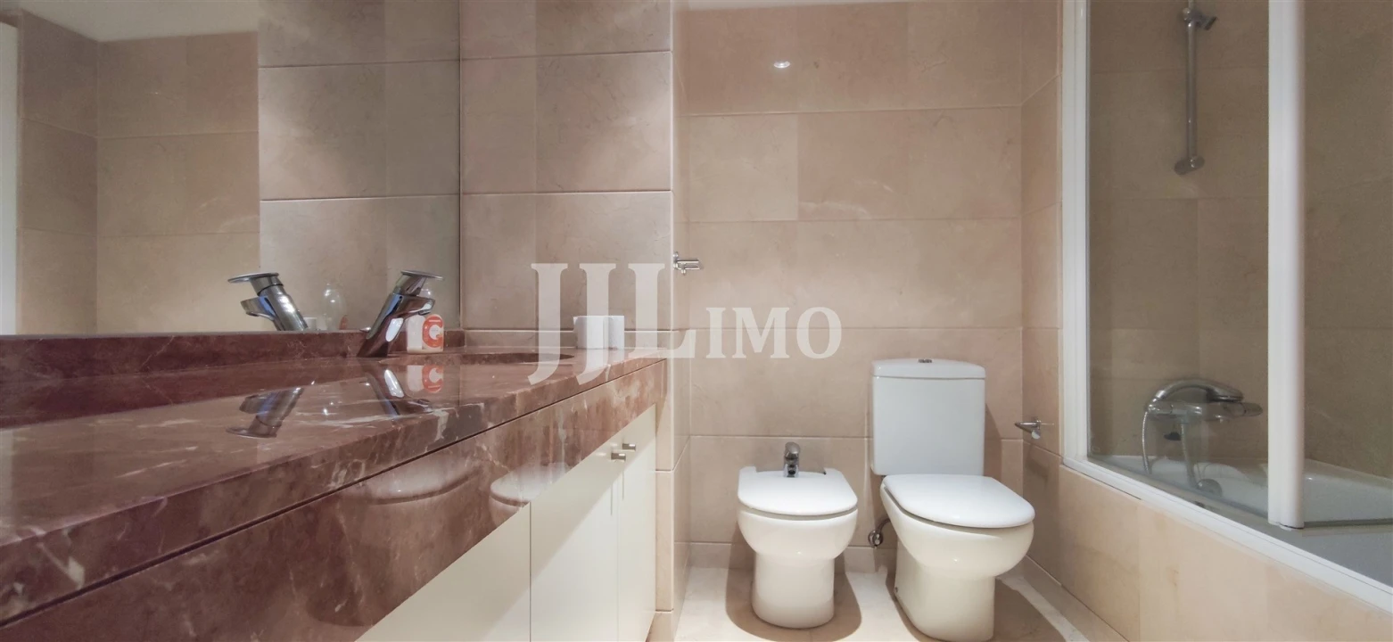 Apartamento T2 para Arrendamento em São Domingos de Benfica Foto 8