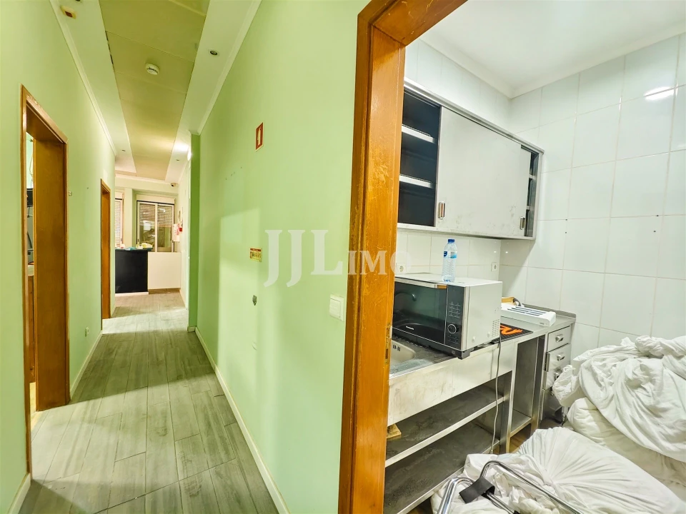 Apartamento T10 para Arrendamento em Santo António Foto 5