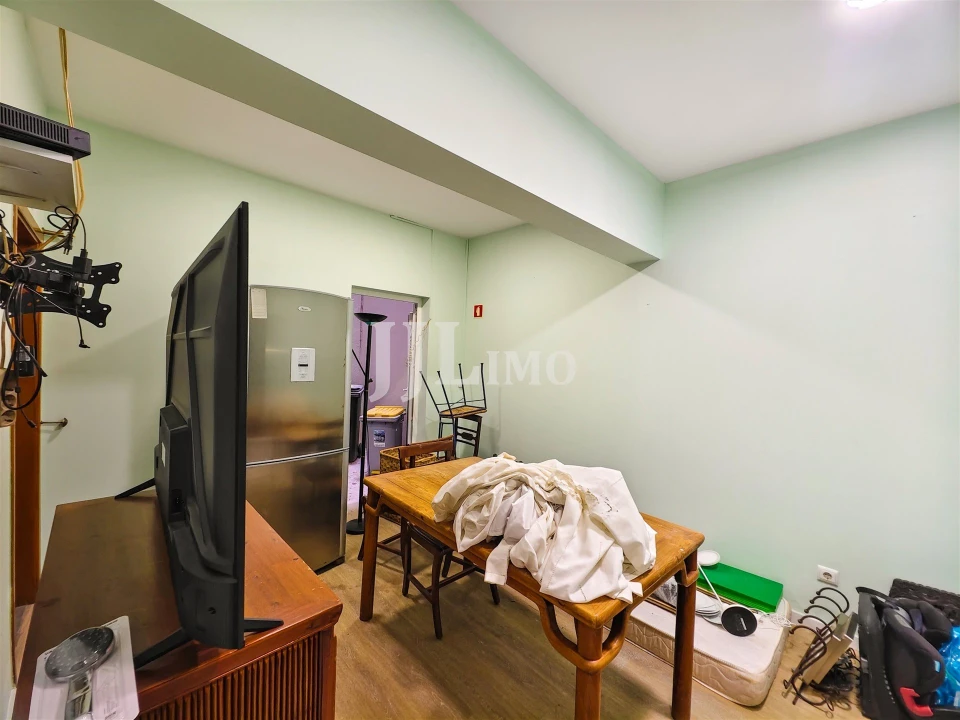 Apartamento T10 para Arrendamento em Santo António Foto 2