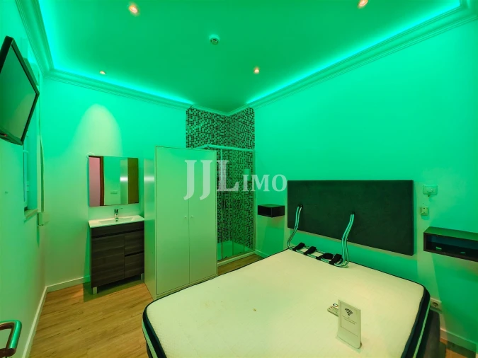Apartamento T10 para Arrendamento em Santo António Foto 21