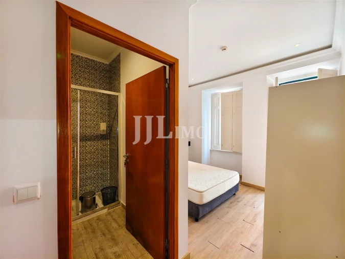 Apartamento T10 para Arrendamento em Santo António Foto 22