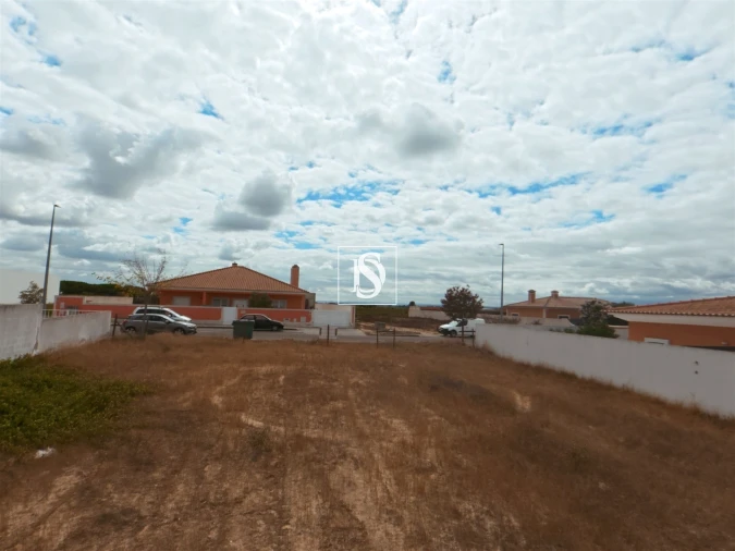 Terreno para Venda em Benfica do Ribatejo Foto 3